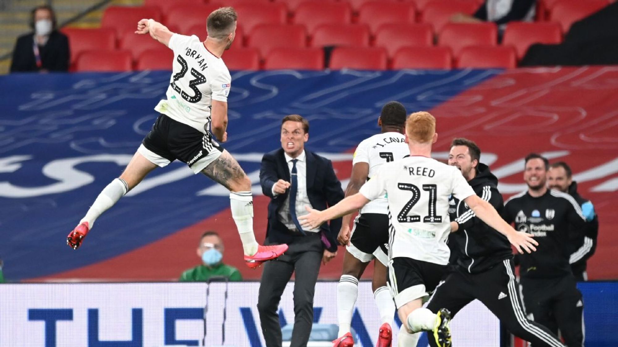 使得他在队 使得他在队