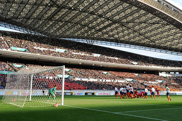 让他更加冷 让他更加冷